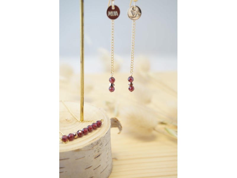 boucles d'oreille pendante en grenat et plaqué or boucles d'oreille pendante en grenat et plaqué or