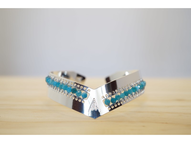 bracelet jonc pointu , plaqué argent, apatite du brésil bleu bracelet jonc pointu , plaqué argent, apatite du brésil bleu