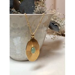 collier doré, amazonite verte, médaillon