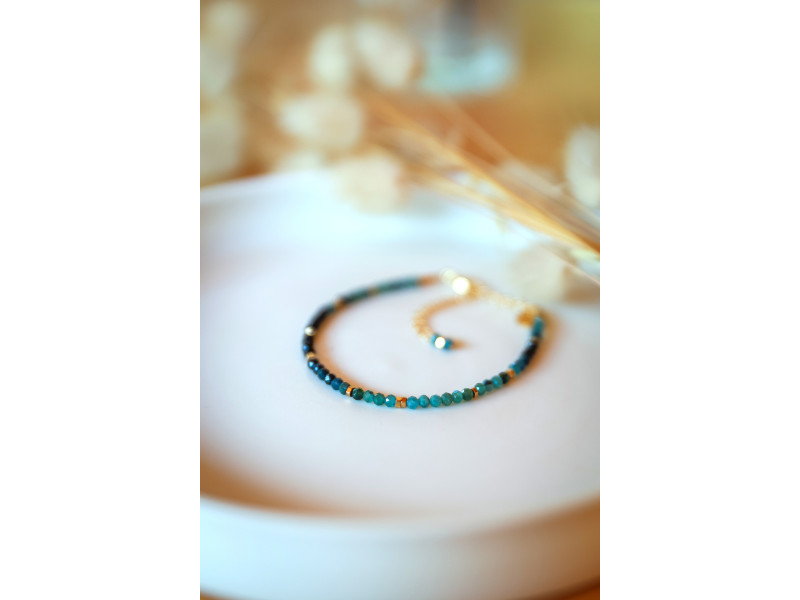 tourmaline bleu du brésil, bracelet femme, bijou femme, pierres naturelles bleues