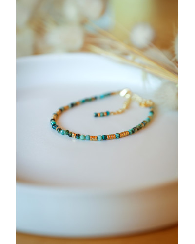 Bracelet en pierres naturelles turquoise africaine dans des tons de vert  , bijou femme