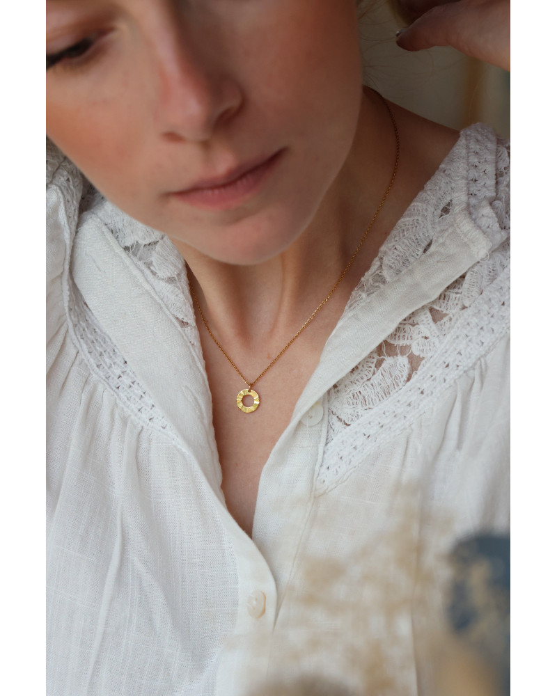 collier doré, rond, bijou femme, halo
